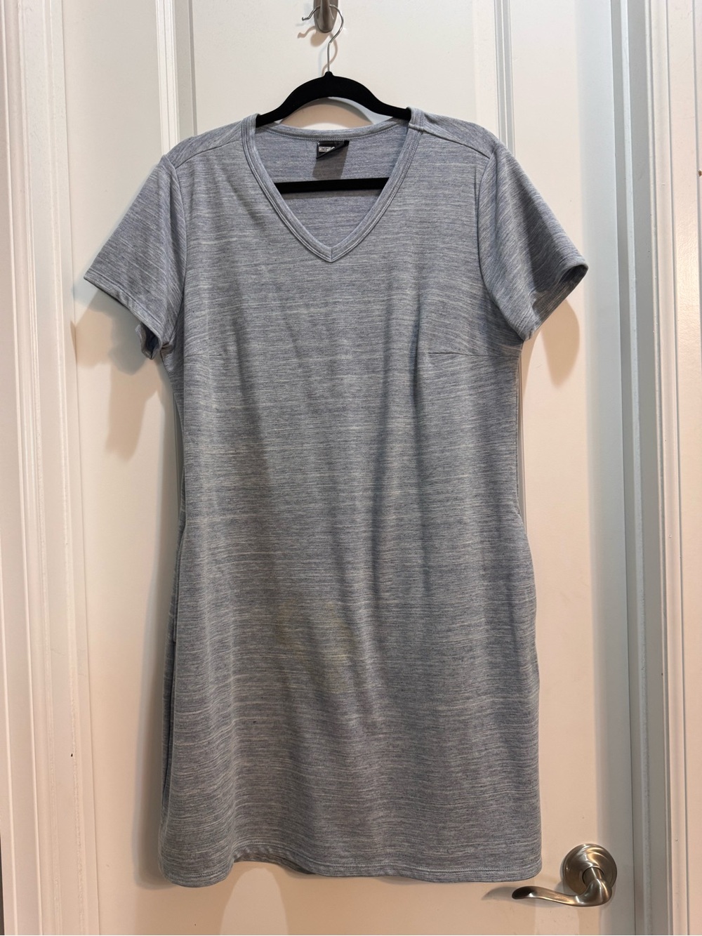 32 Degrees Cool light blue Dress Large Slide Pockets RoundNeck length 36”